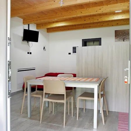 Апартаменты L'isola Del Cavallo 2 *